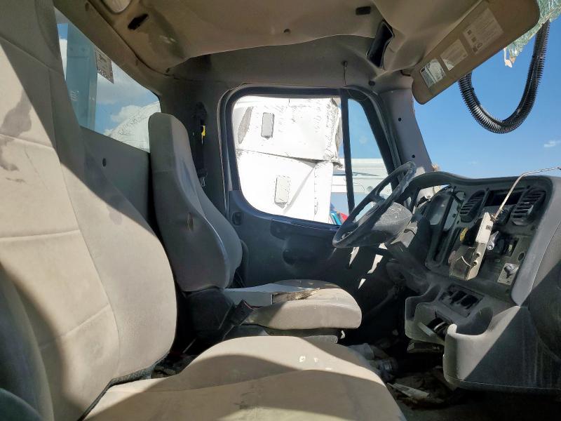 2023 FREIGHTLINER M2 #3303047606