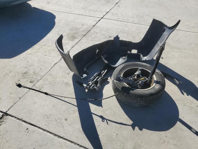 2001 VOLVO V70 XC #3294687028