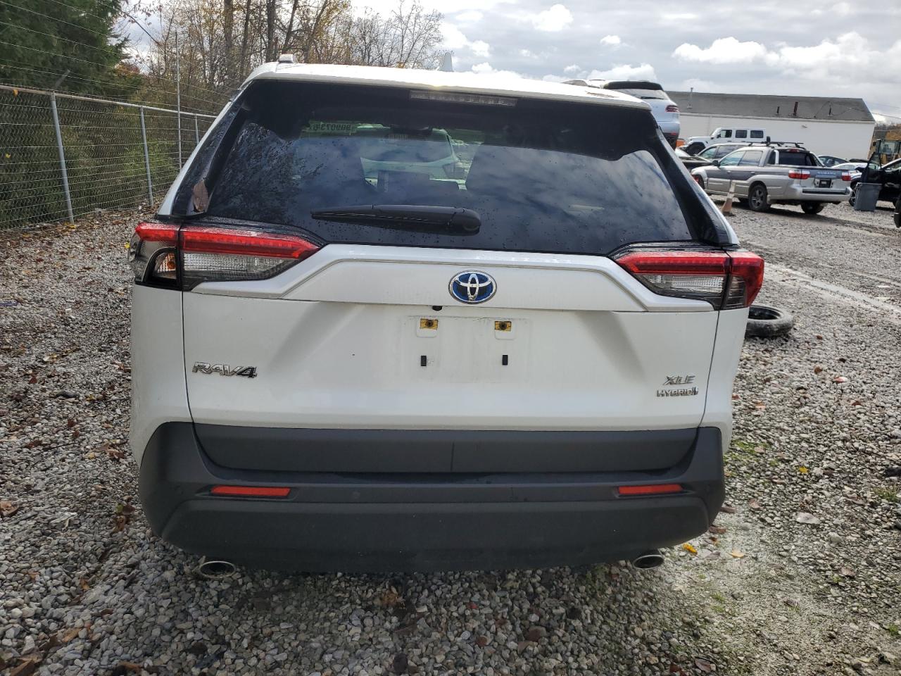 TOYOTA RAV4 XLE PREMIUM