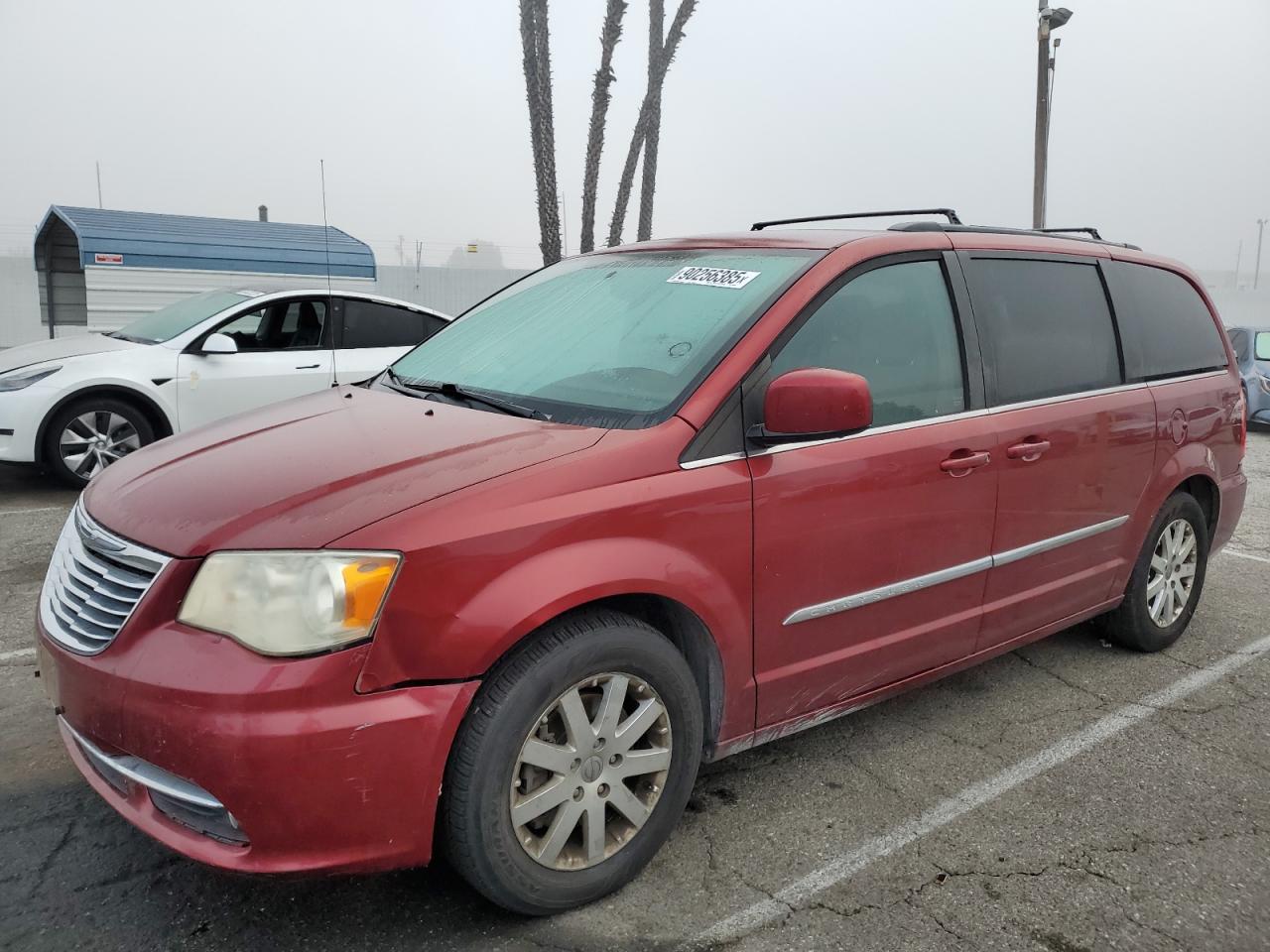 Lot #3277000168 2014 CHRYSLER TOWN & COU