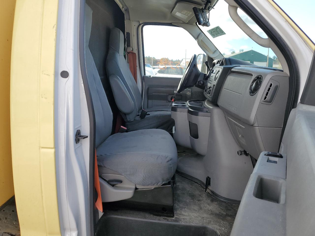FORD ECONOLINE E450 SUPER DUTY CUTAWAY VAN