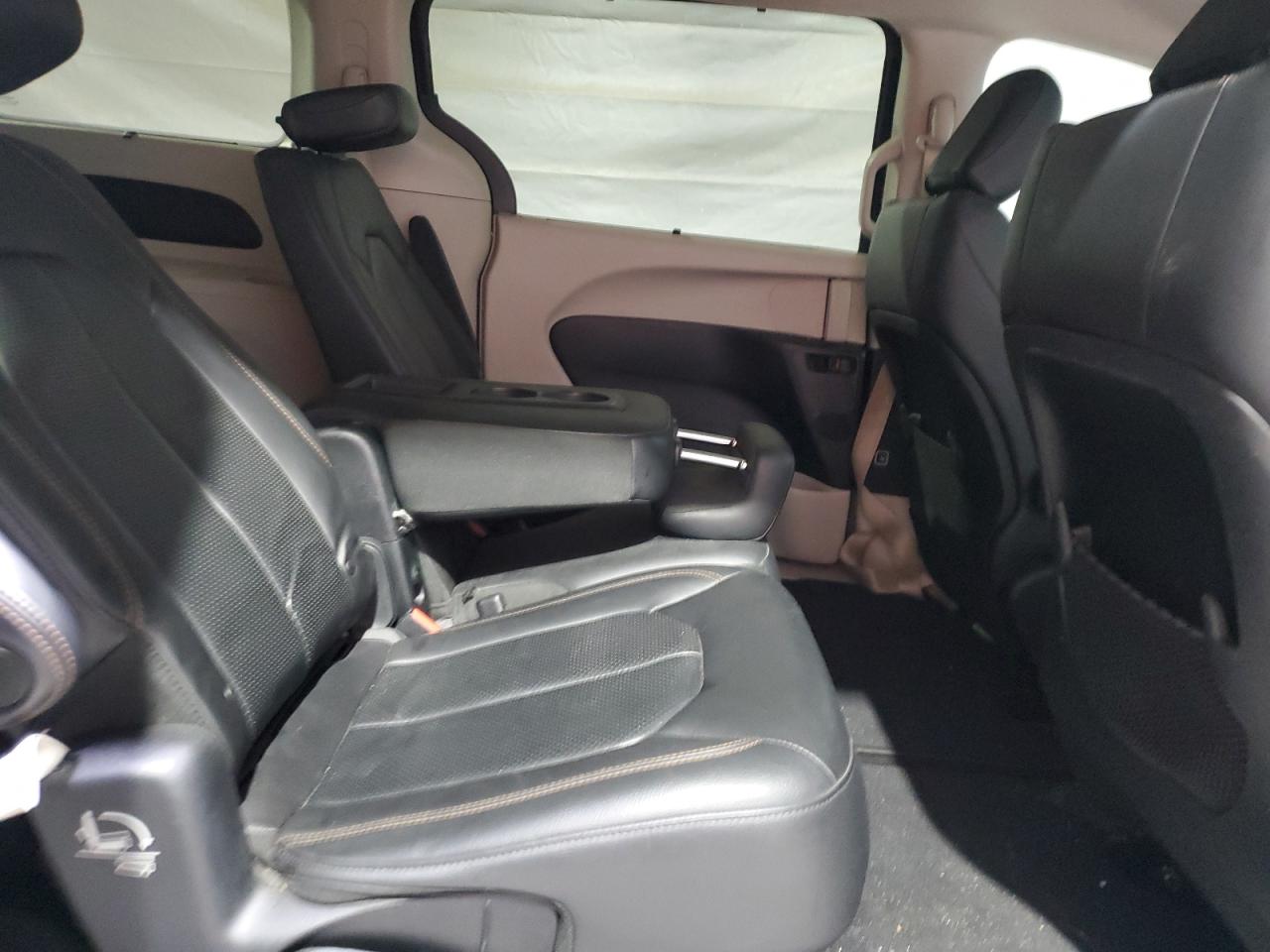 CHRYSLER PACIFICA TOURING L