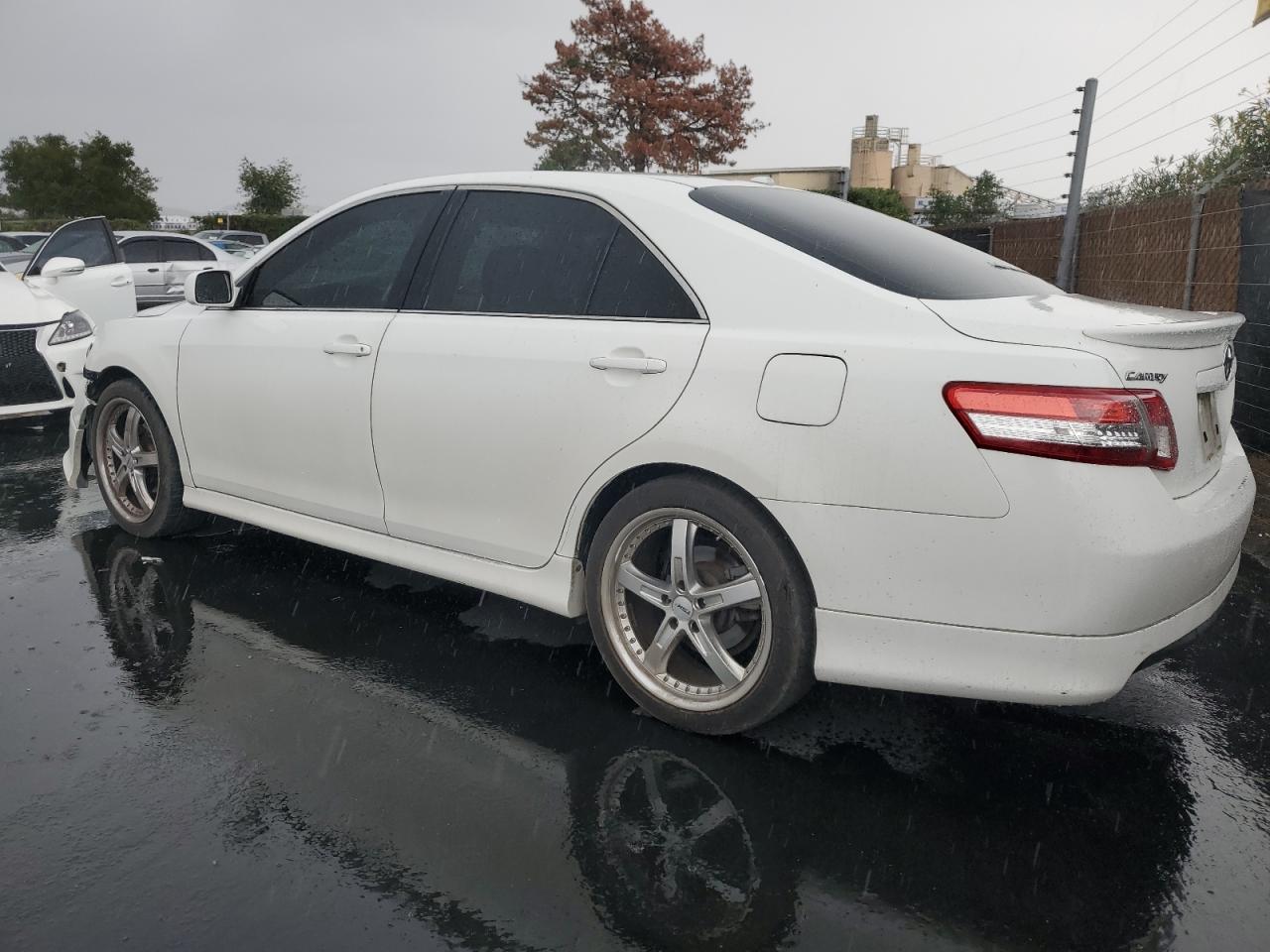 TOYOTA CAMRY SE