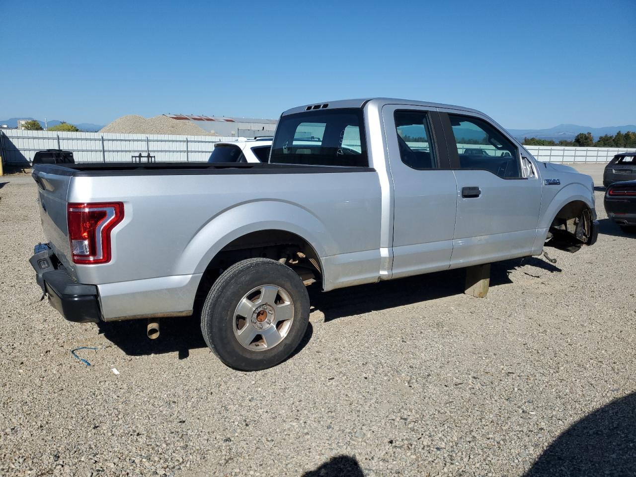FORD F-150 SUPER CAB