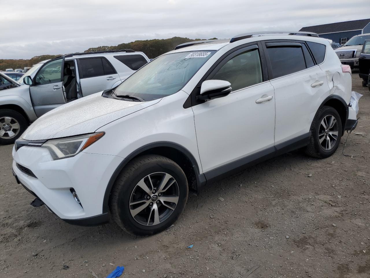 TOYOTA RAV4 XLE