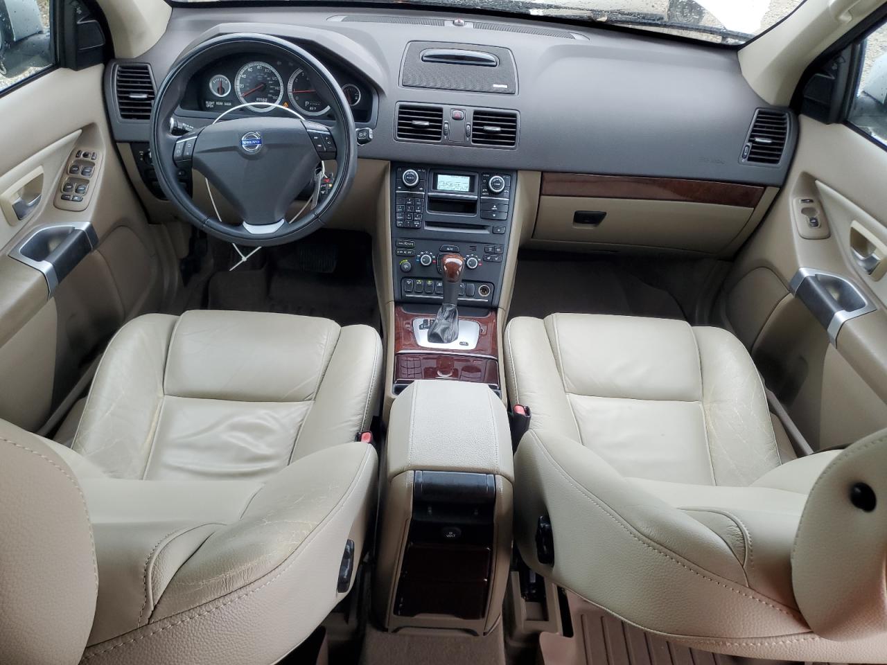 VOLVO XC90 3.2