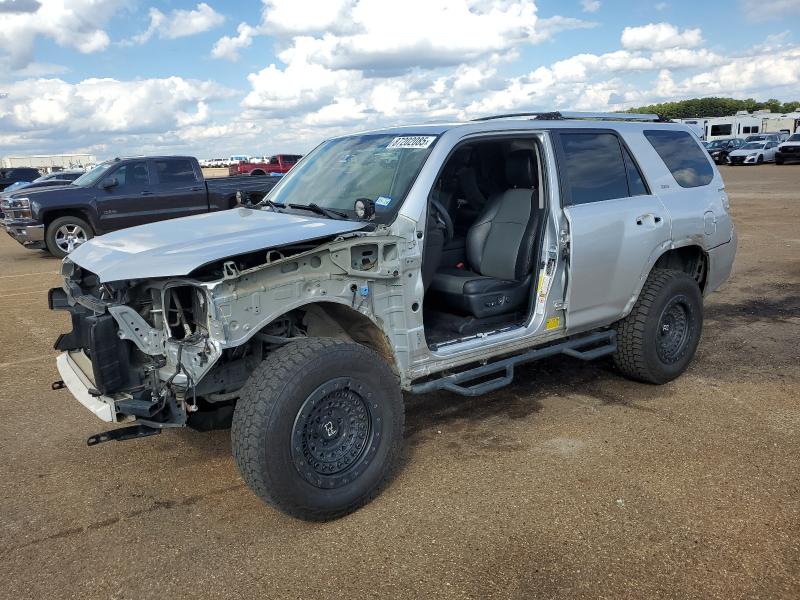 TOYOTA 4RUNNER SR