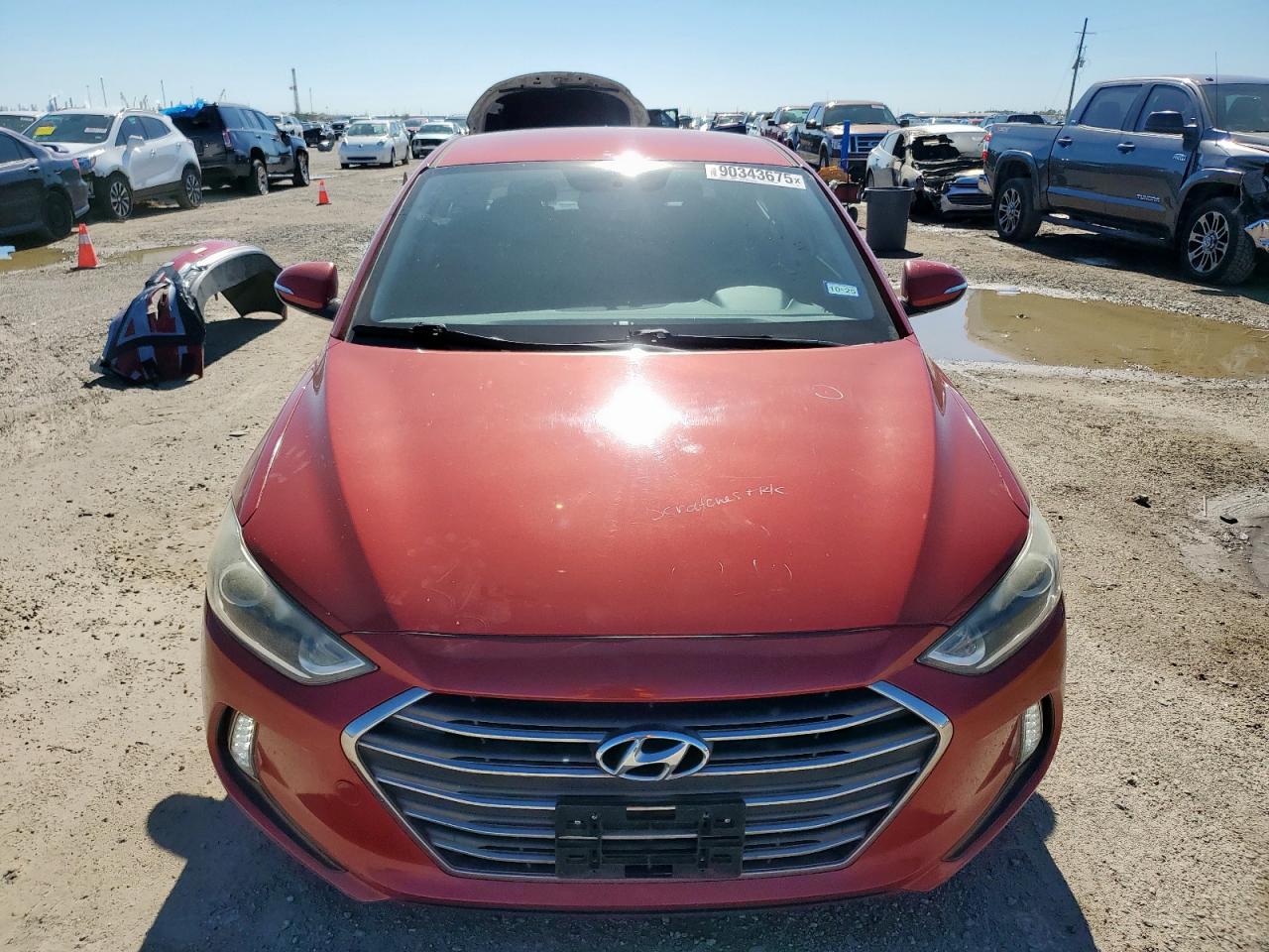 HYUNDAI ELANTRA SE