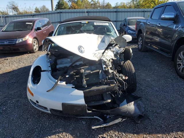 2010 VOLKSWAGEN NEW BEETLE #3273934809