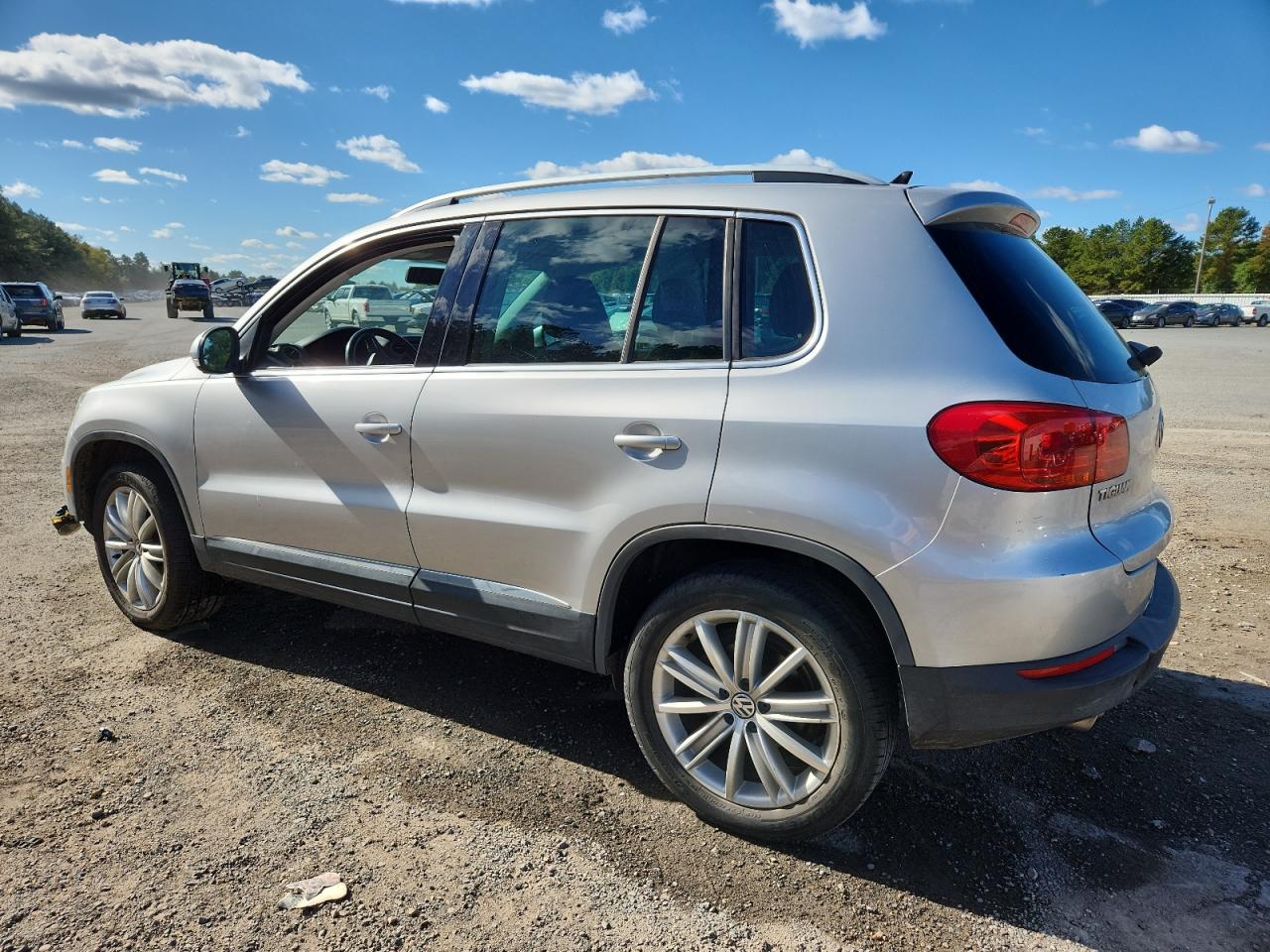 VOLKSWAGEN TIGUAN S
