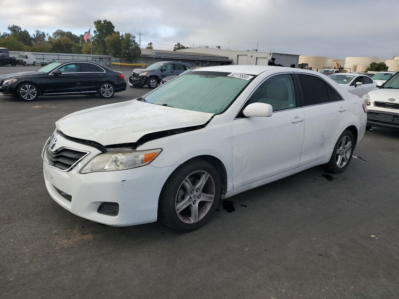 TOYOTA CAMRY BASE