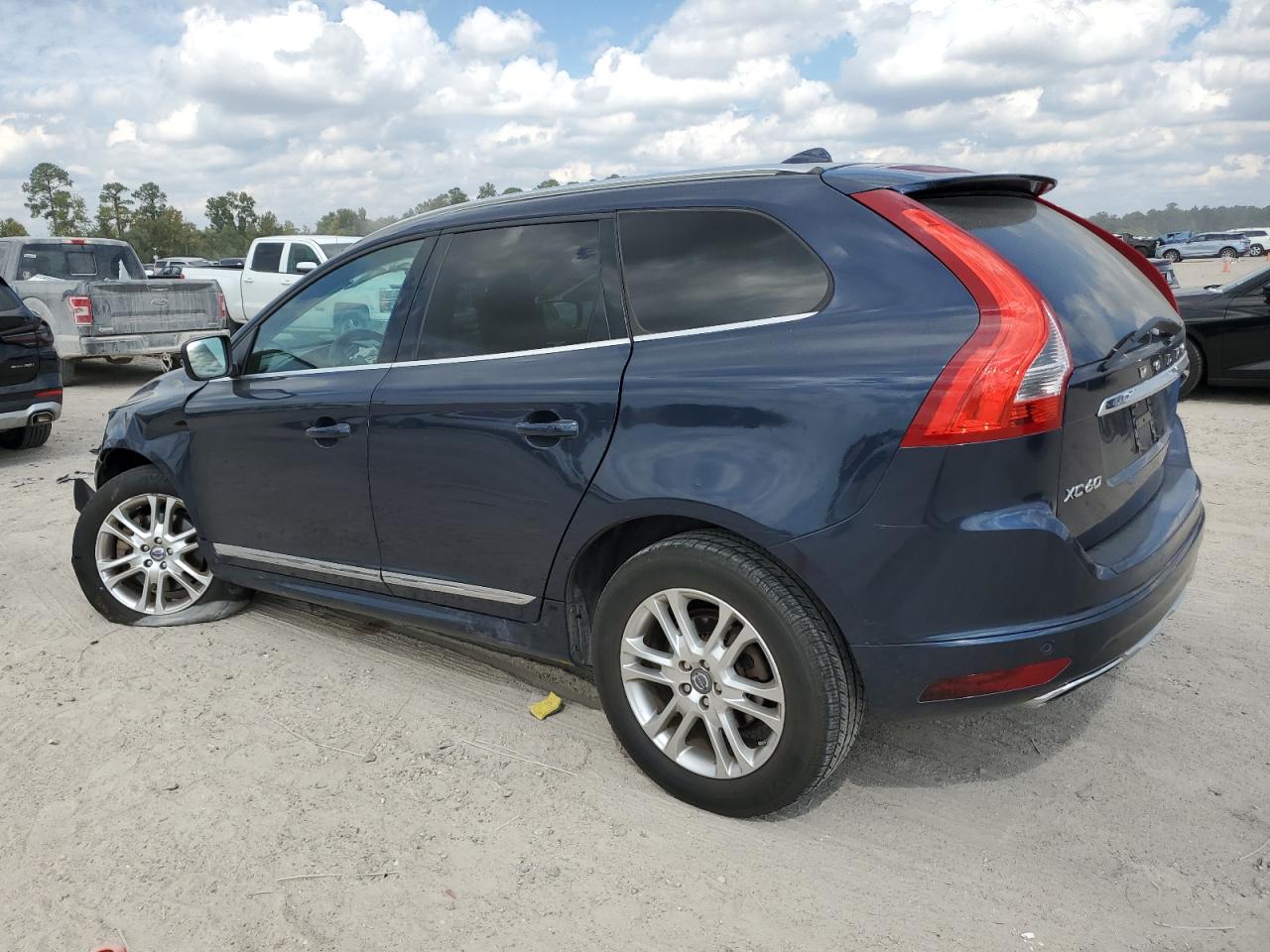 VOLVO XC60 T5 PLATINUM