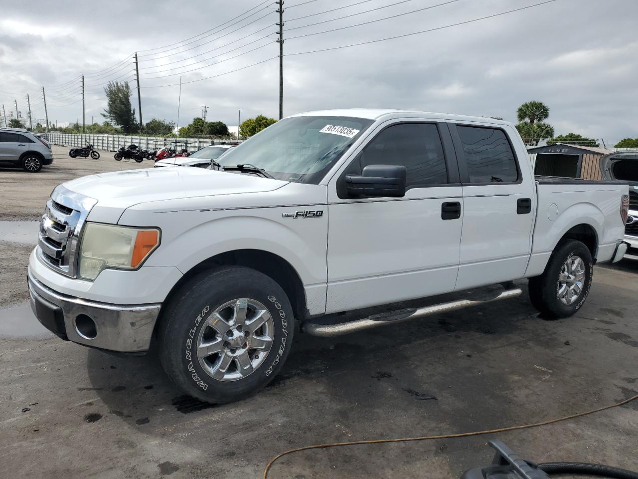 FORD F-150 SUPERCREW