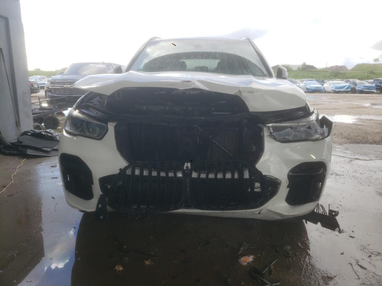 BMW X5 M M50I