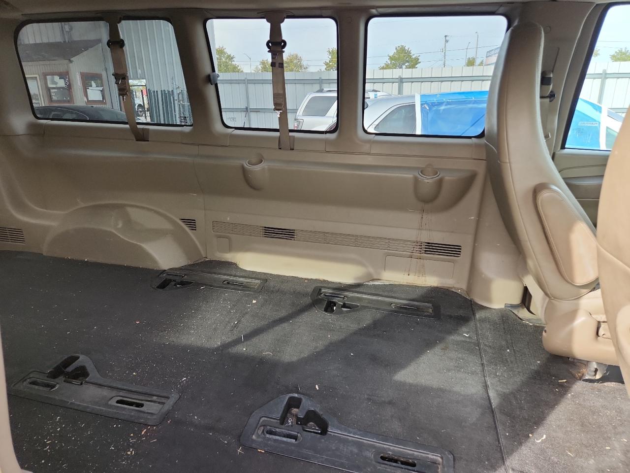 CHEVROLET EXPRESS LT