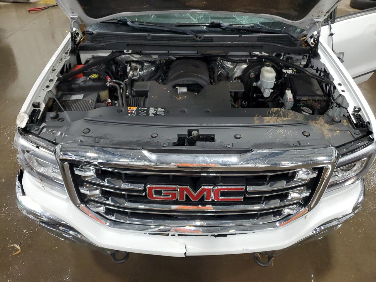 GMC SIERRA K1500 SLT