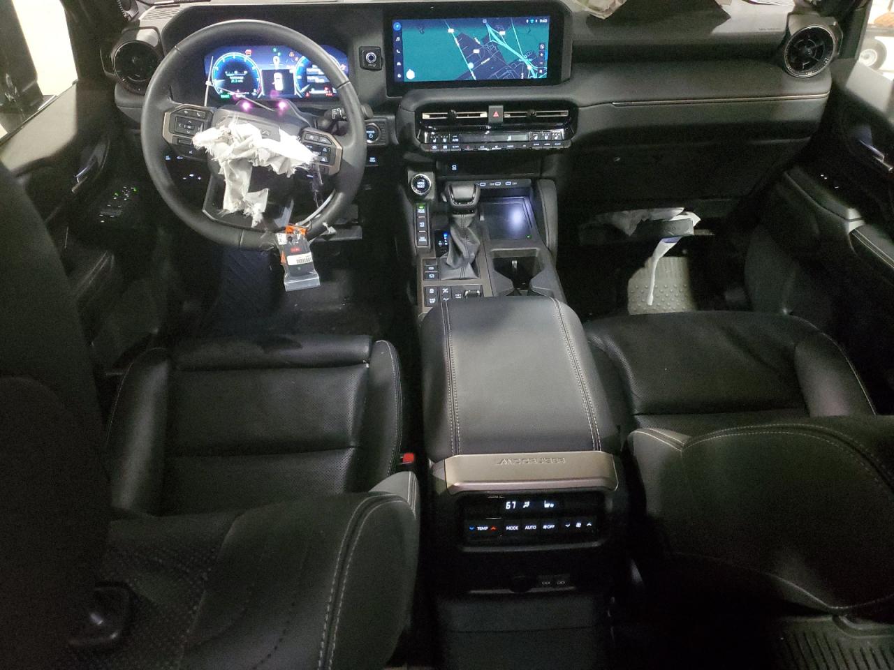 TOYOTA LAND CRUISER BASE