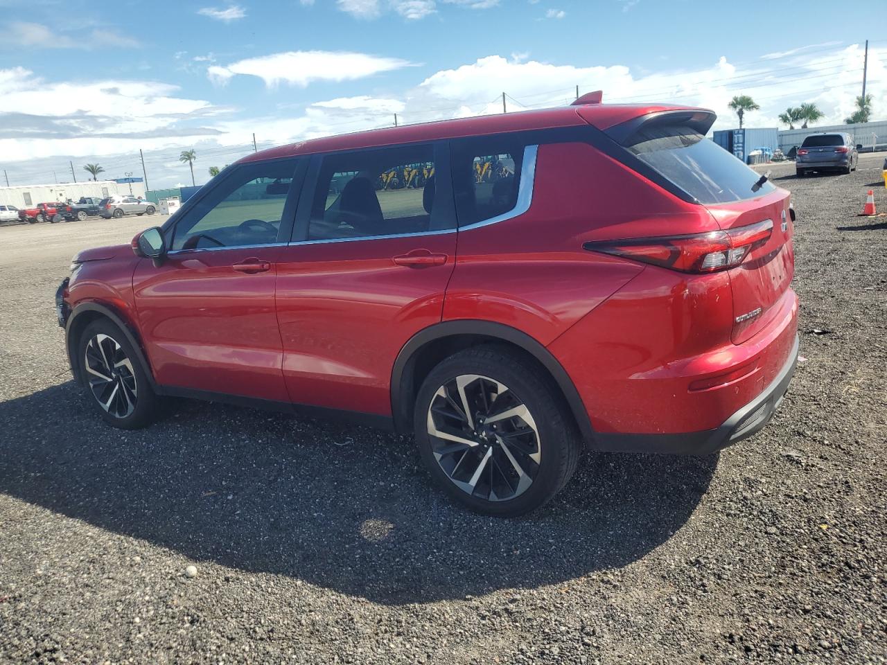 MITSUBISHI OUTLANDER ES