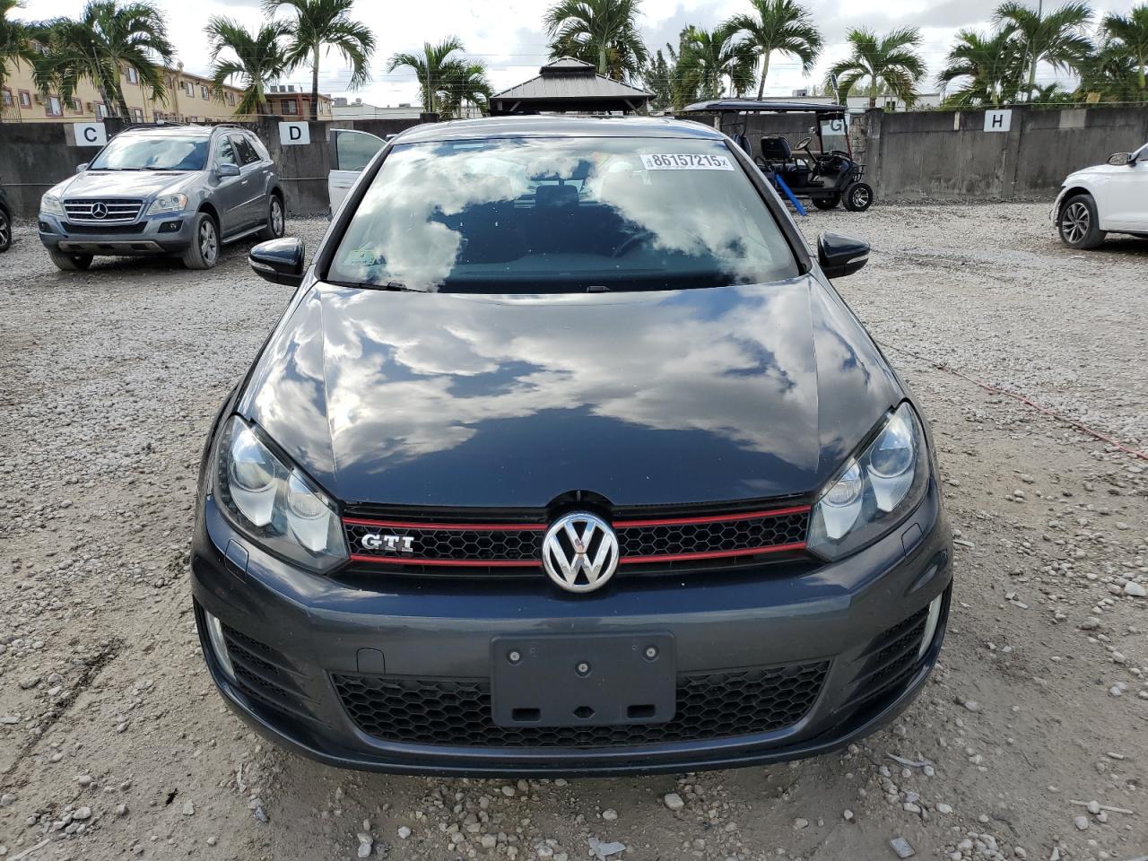 VOLKSWAGEN GOLF GTI