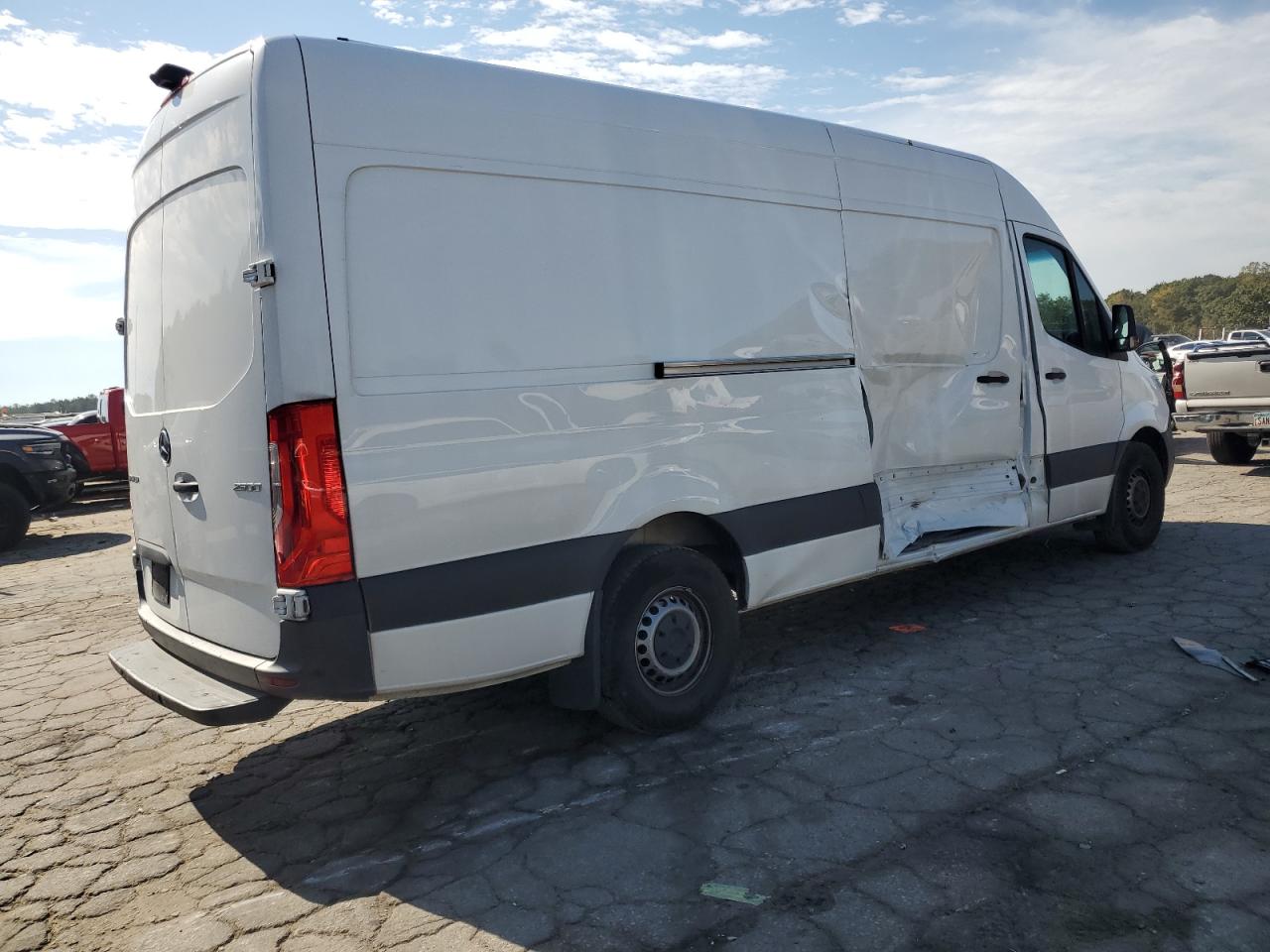 MERCEDES-BENZ SPRINTER 2500