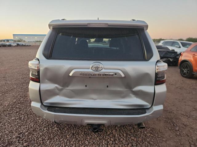 2021 TOYOTA 4RUNNER SR - JTEMU5JR2M5855688