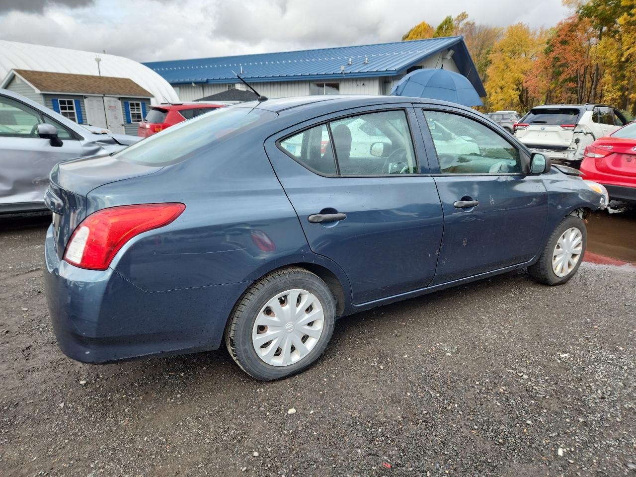 NISSAN VERSA S