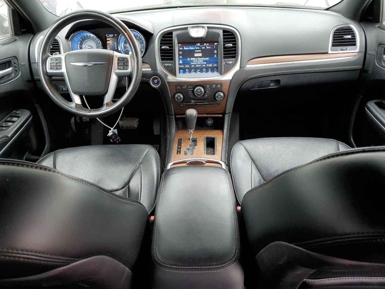 CHRYSLER 300C LUXURY