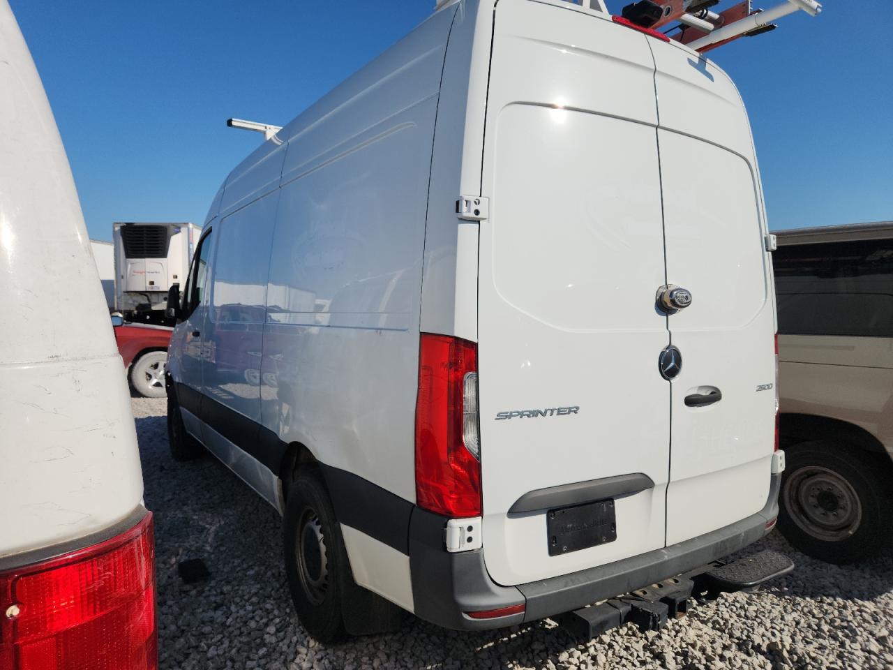 MERCEDES-BENZ SPRINTER 2500