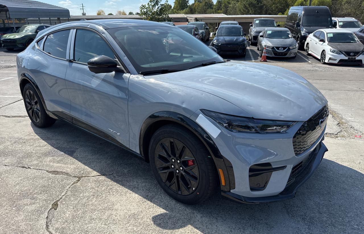 FORD MUSTANG PREMIUM