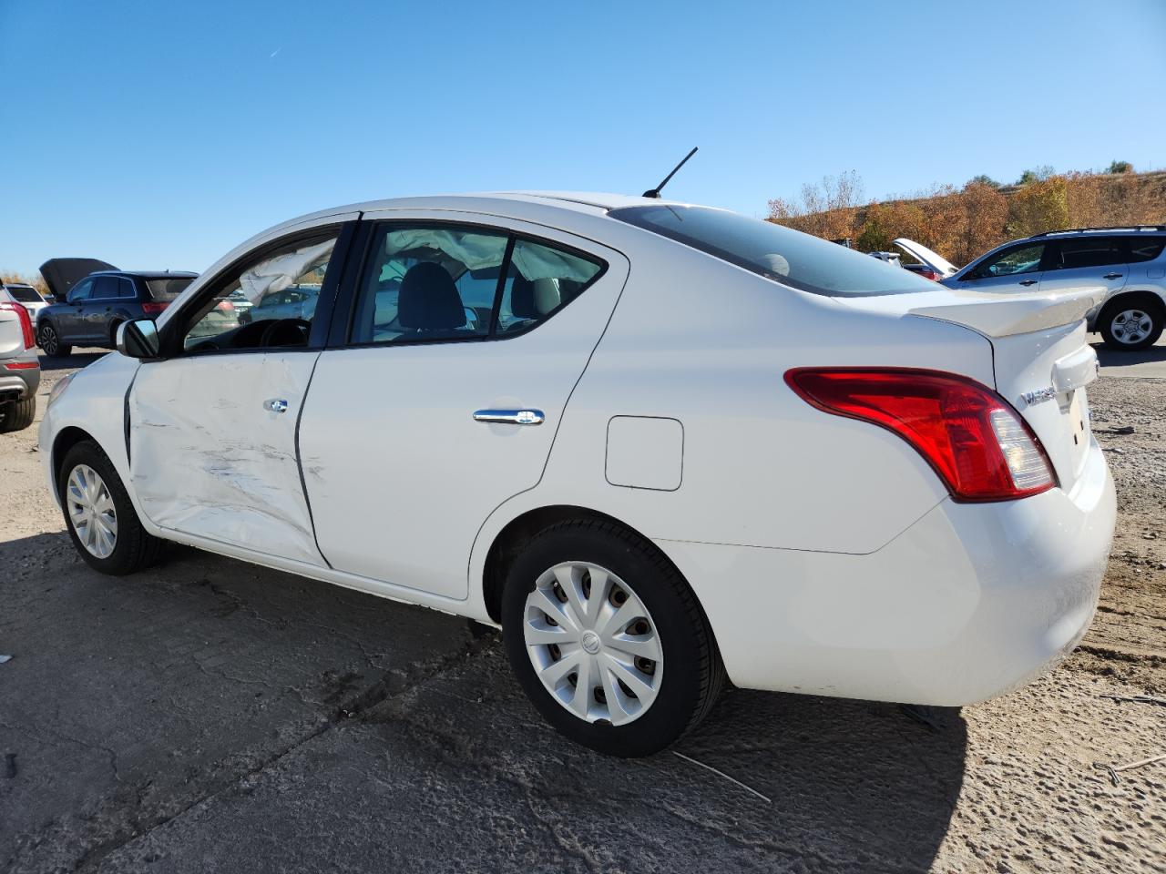NISSAN VERSA S
