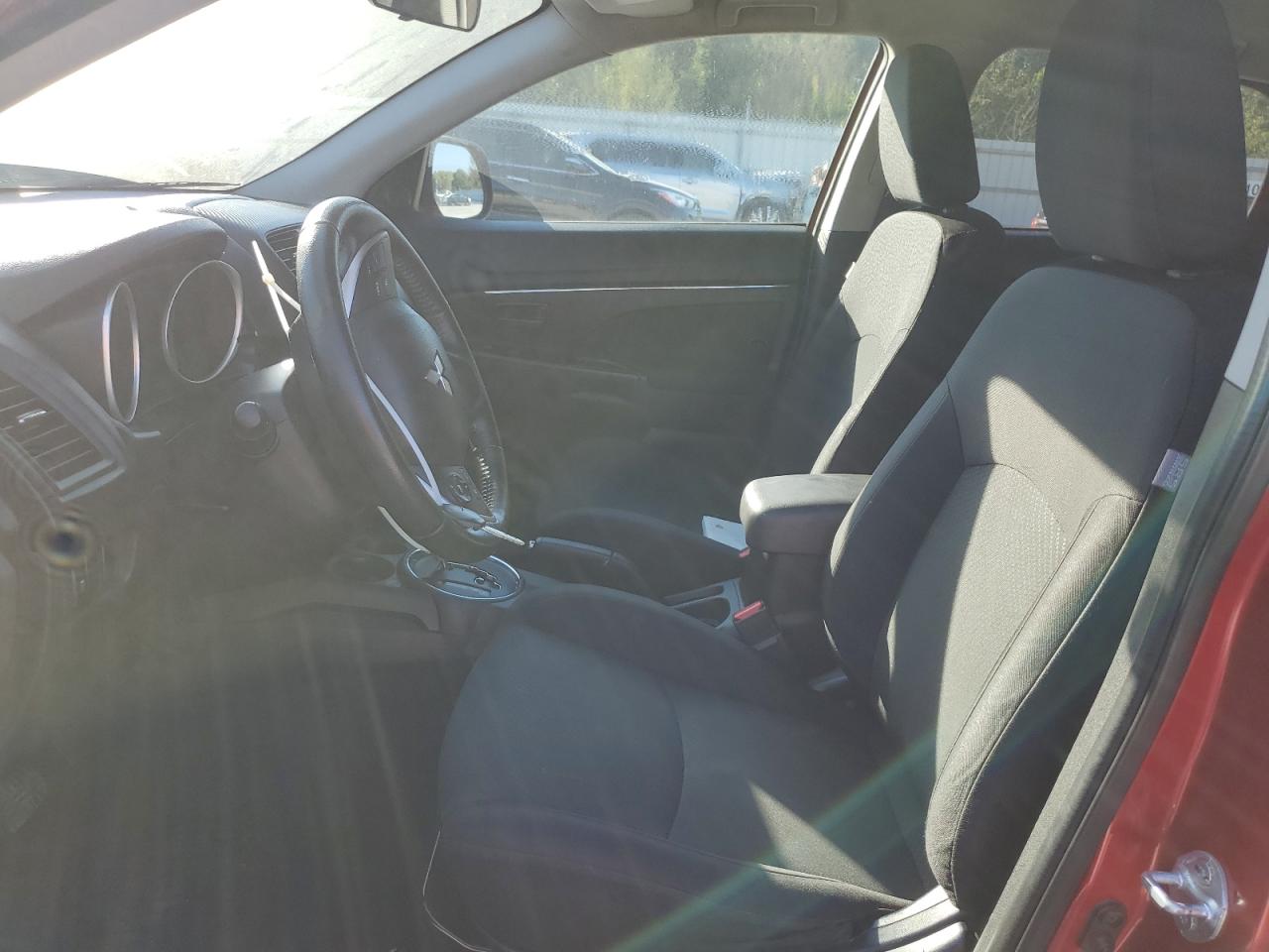 MITSUBISHI OUTLANDER ES