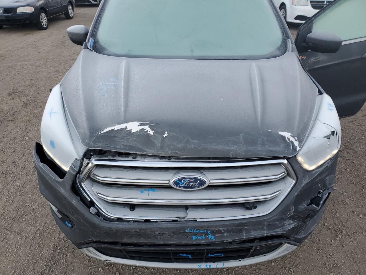 FORD ESCAPE SE