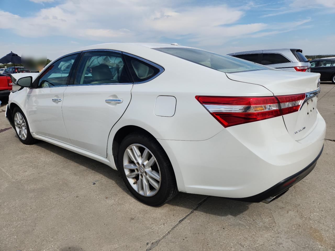 TOYOTA AVALON XLE