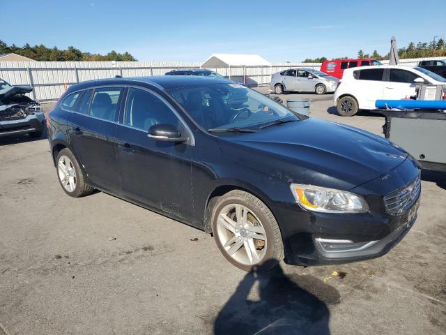 2015 VOLVO V60 PREMIE YV140MEKXF1252595