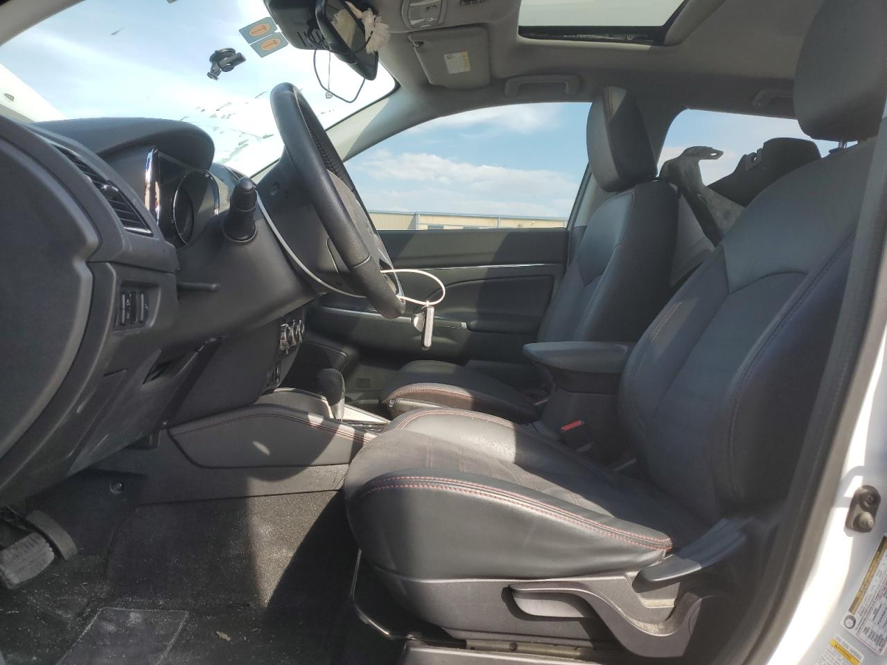 MITSUBISHI OUTLANDER S/SE