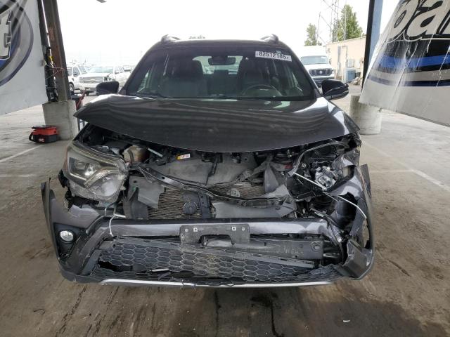 2018 TOYOTA RAV4 SE JTMNFREV7JJ179002