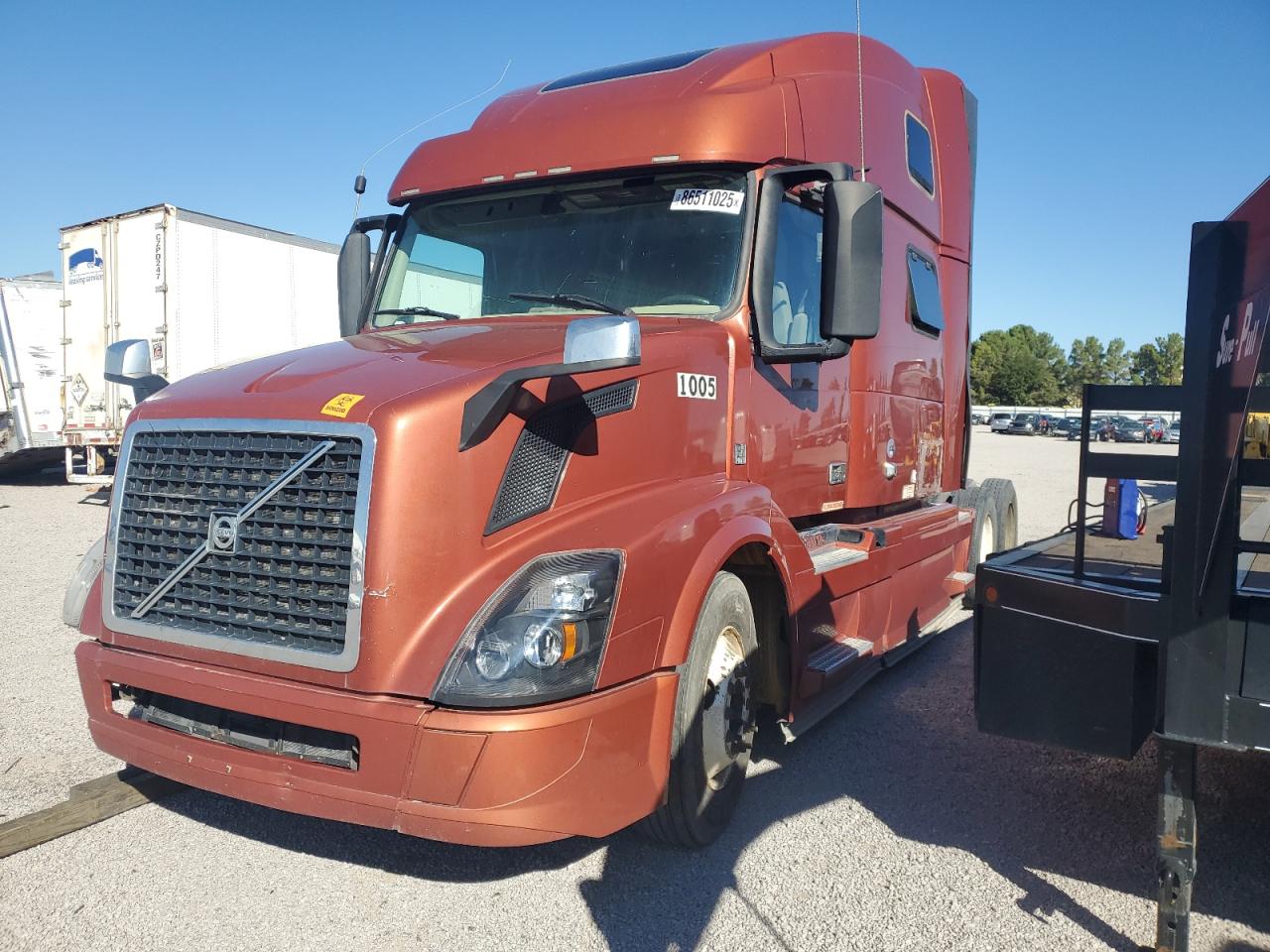 Lot #3284604361 2018 VOLVO VNL