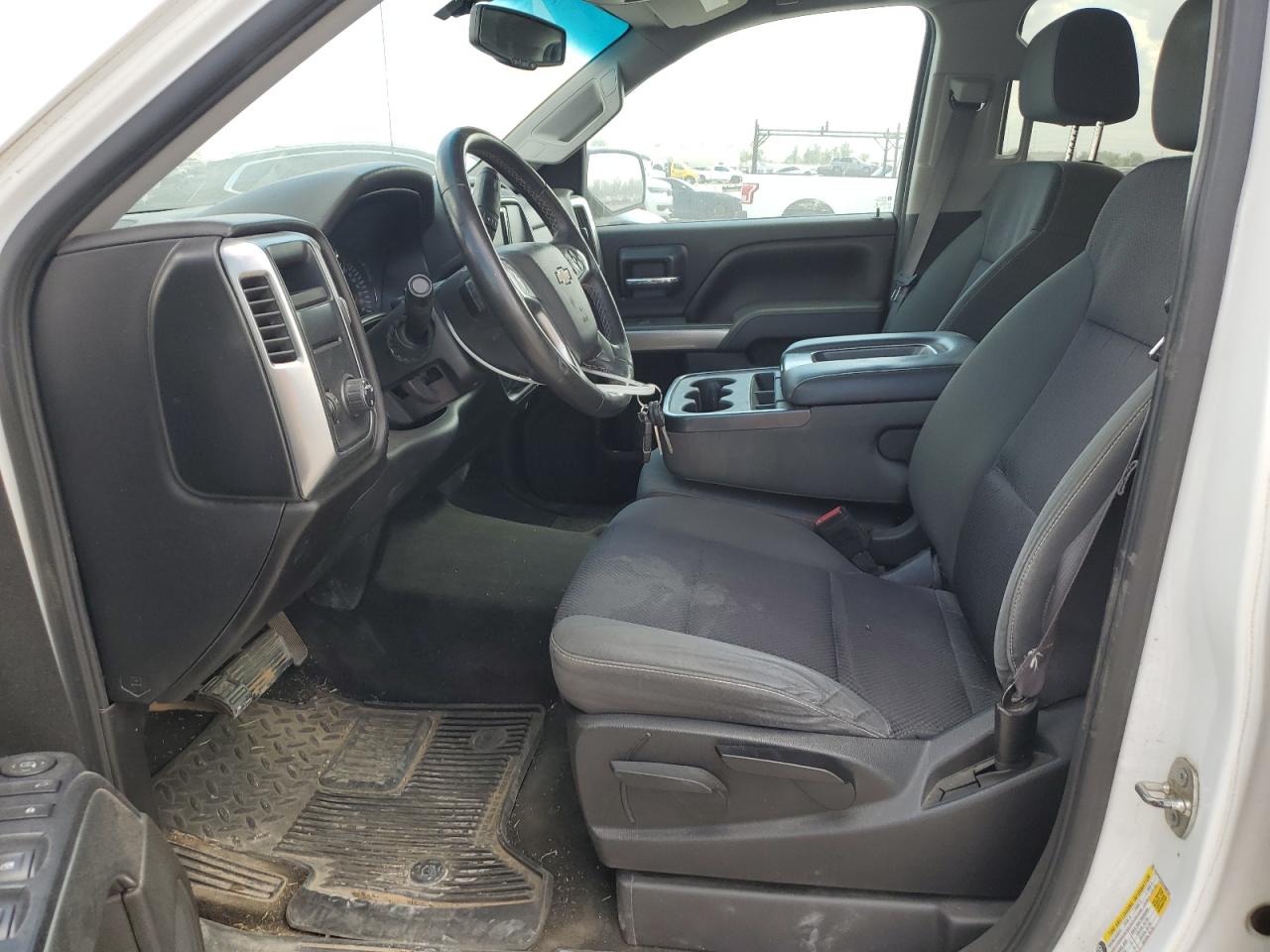 CHEVROLET SILVERADO C1500 LT