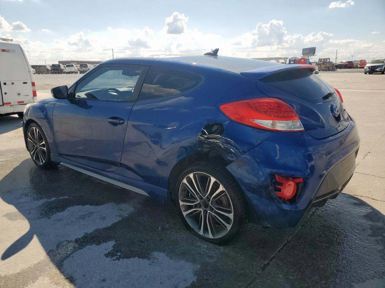 HYUNDAI VELOSTER TURBO