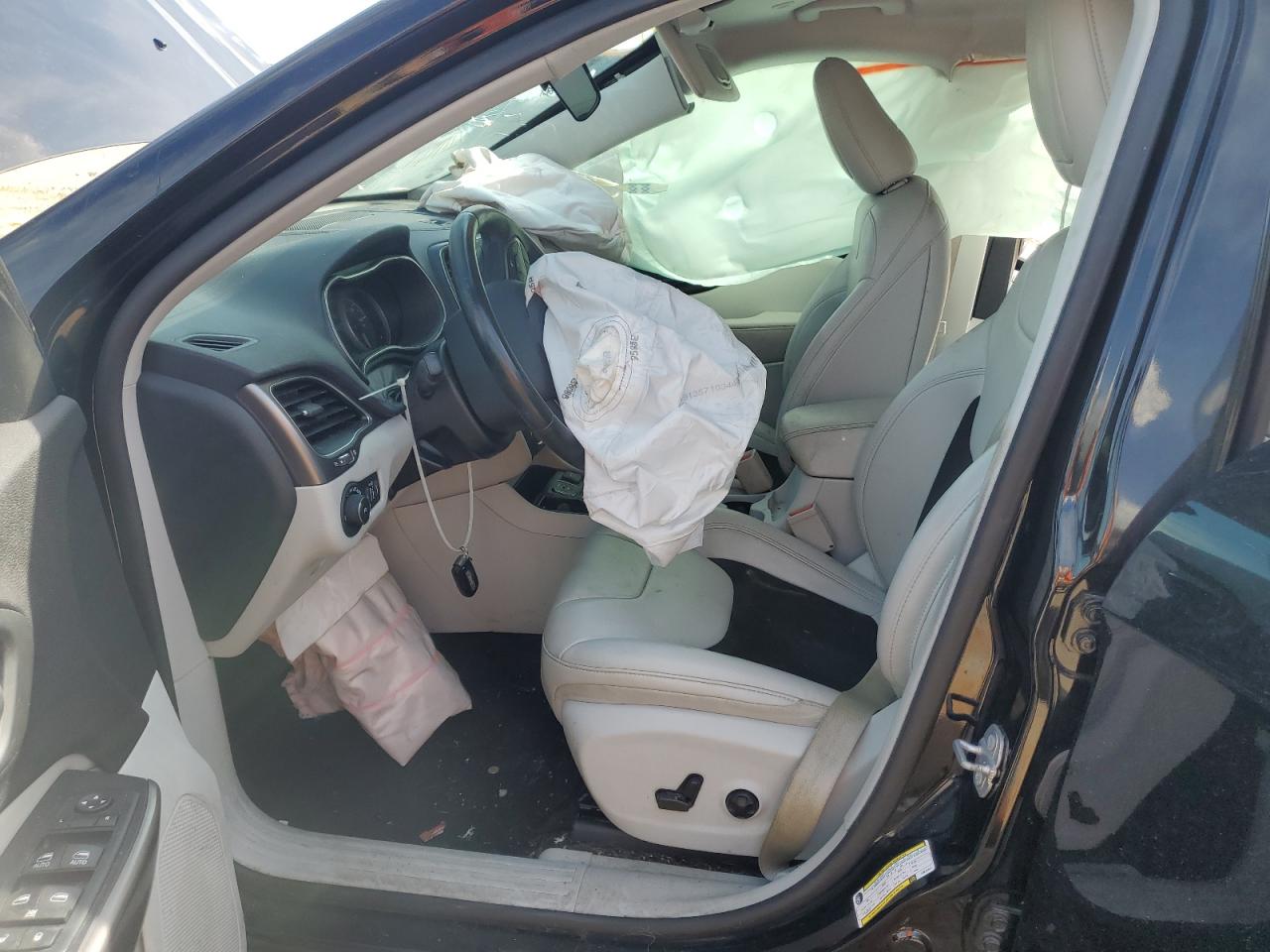 JEEP GRAND CHEROKEE LATITUDE PLUS