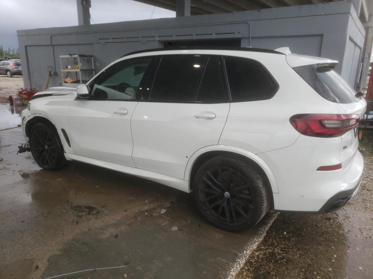 BMW X5 M M50I