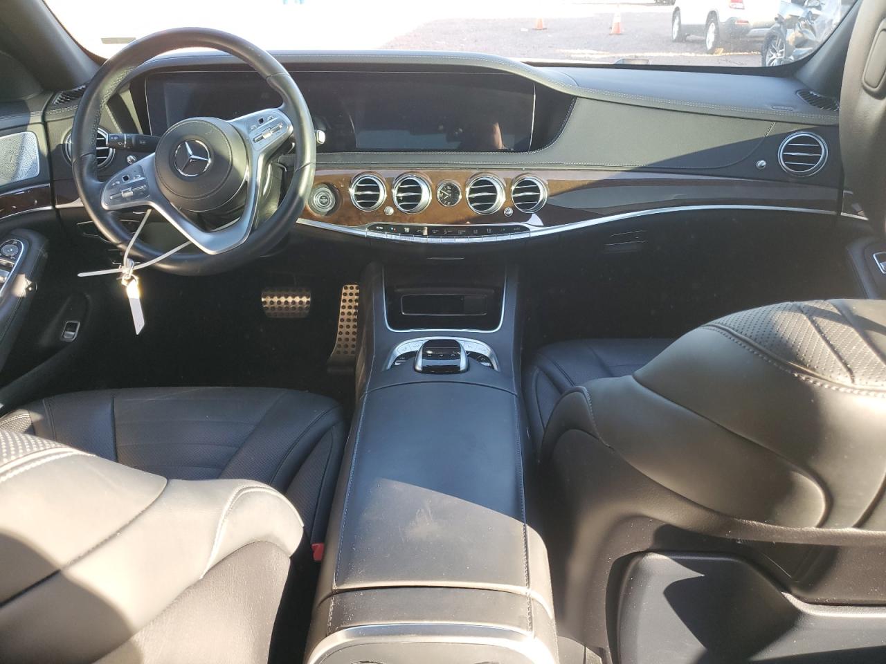 MERCEDES-BENZ S-CLASS 560