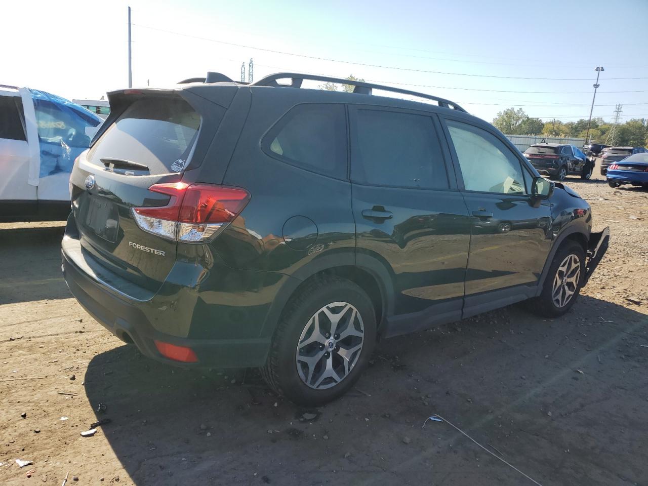 SUBARU FORESTER PREMIUM