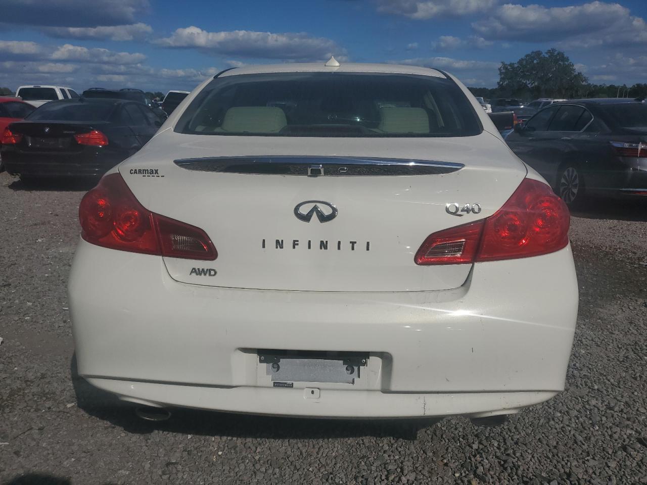 INFINITI Q40