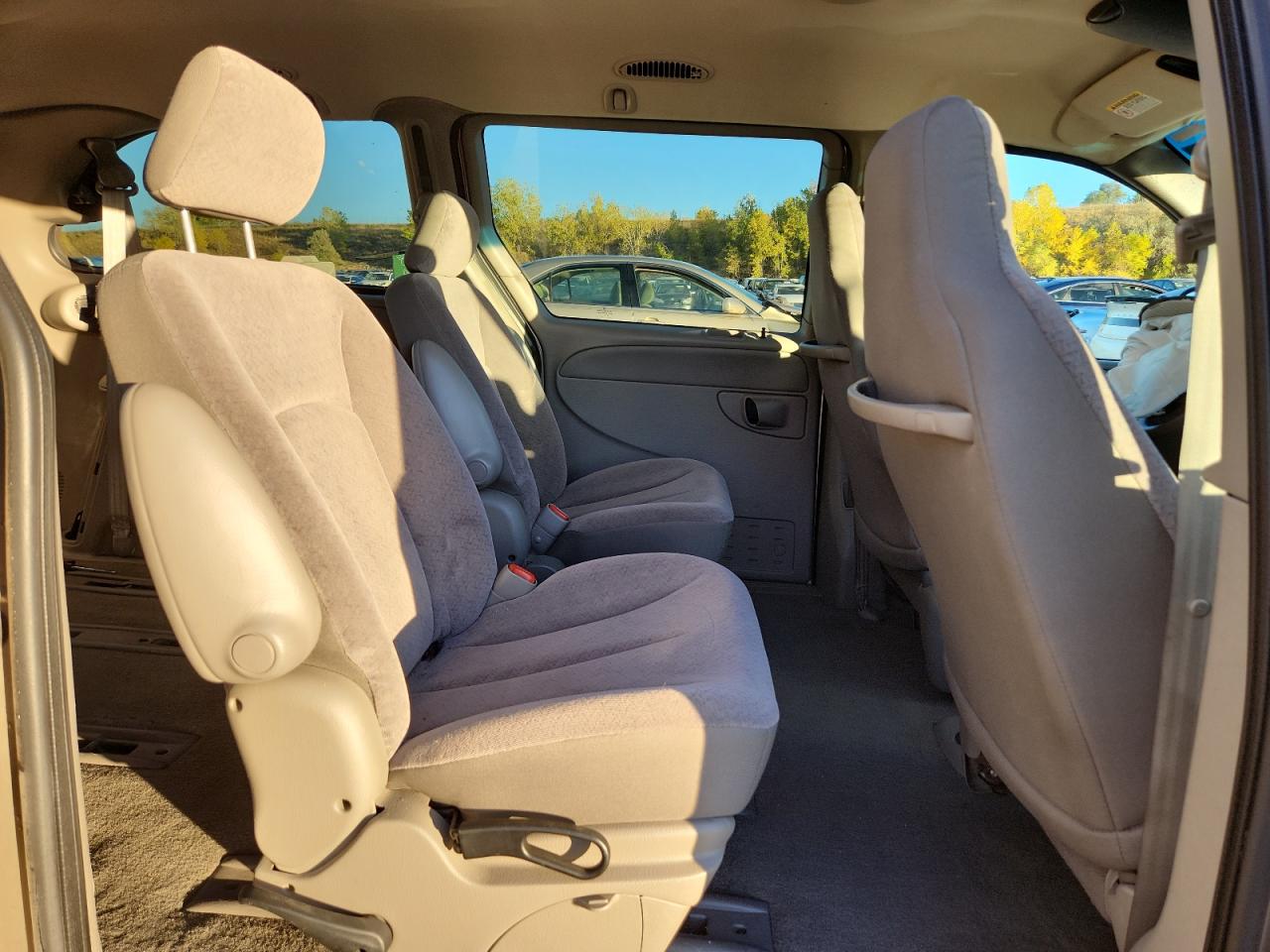 Lot #3269254122 2002 DODGE GRAND CARA