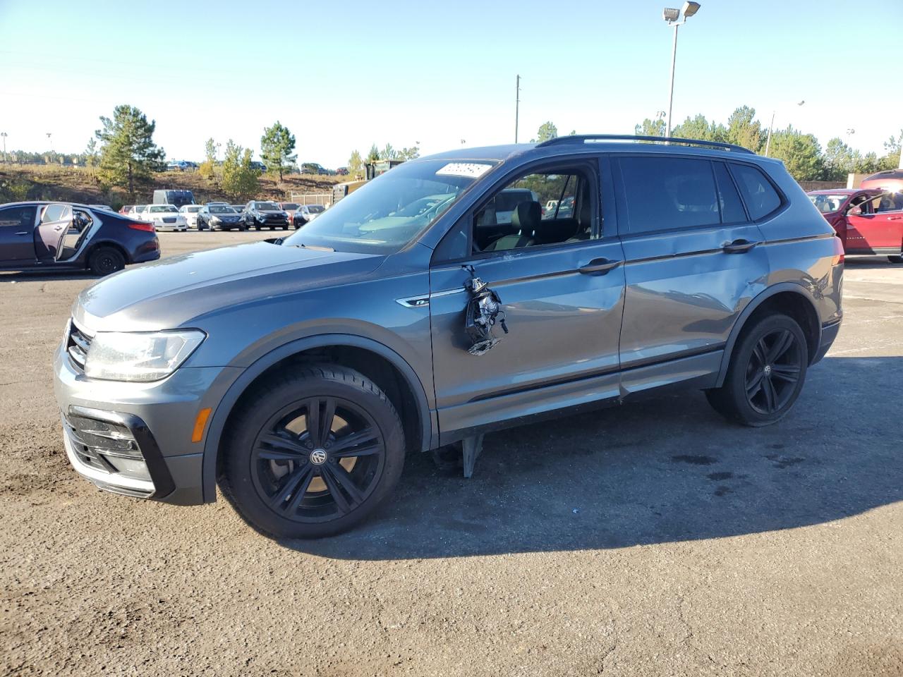 VOLKSWAGEN TIGUAN SE