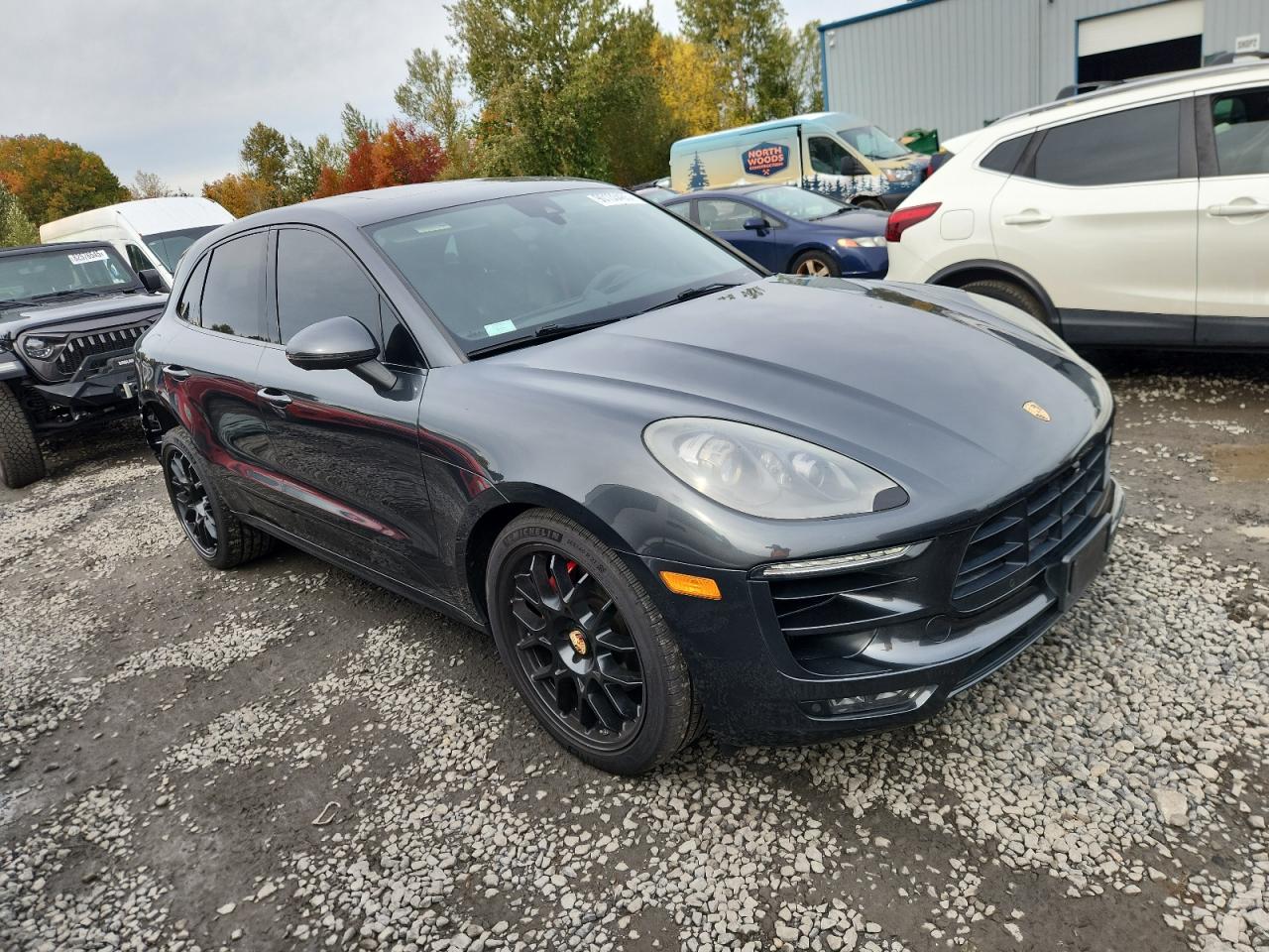 PORSCHE MACAN GTS