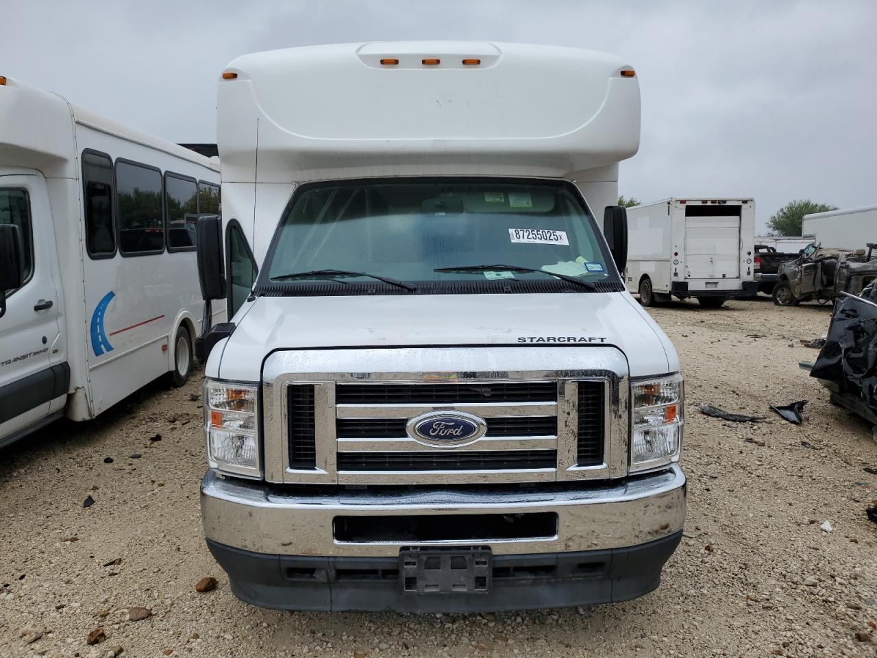 FORD ECONOLINE E450 SUPER DUTY CUTAWAY VAN