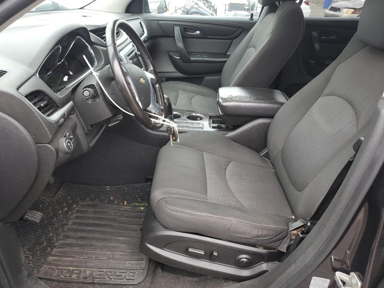 CHEVROLET TRAVERSE LT