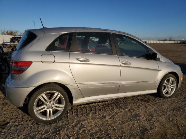 2011 MERCEDES-BENZ B200 - WDDFH3DB8BJ718642